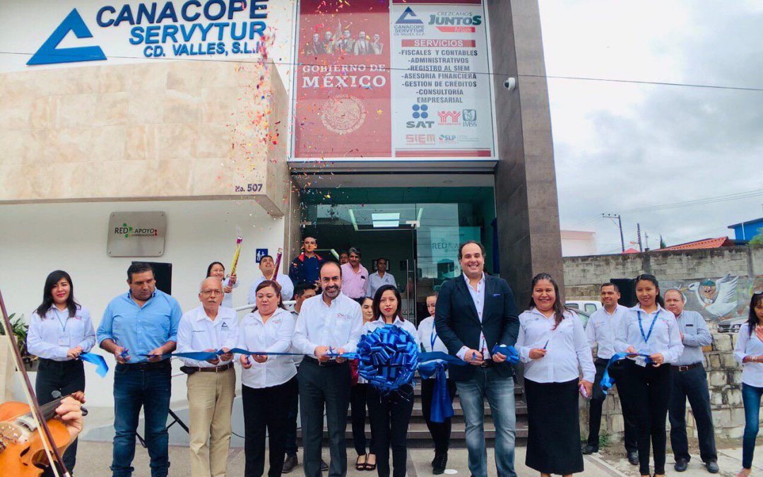 Asiste Adrián Esper Cárdenas a inauguración de nuevas oficinas de Canacope. También acudió a la toma de protesta del nuevo presidente de Coparmex en Ciudad Valles