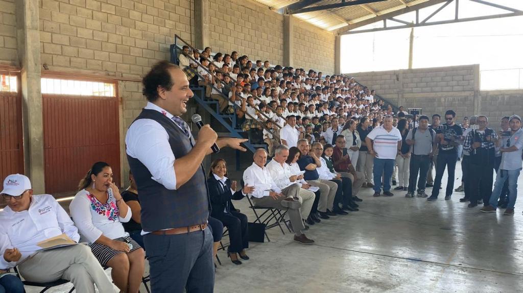Entregan obras de infraestructura en escuela primaria de Ciudad Valles
