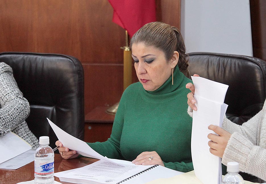 POSITIVO LA ENTREGA DE BONOS ECONÓMICOS A PERSONAL MÉDICO, ENFERMERAS Y DE APOYO QUE ATIENDEN A PACIENTES CON COVID-19.