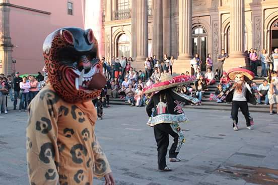 DANZA DE TECUANES Y MÁSCARAS.