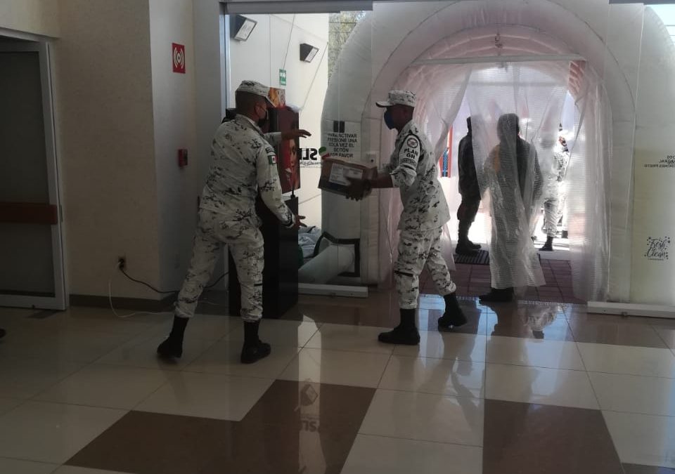 La Secretaría de la Defensa Nacional entrega medicamentos e insumos médicos en Hospital Central “Dr. Ignacio Morones Prieto”.