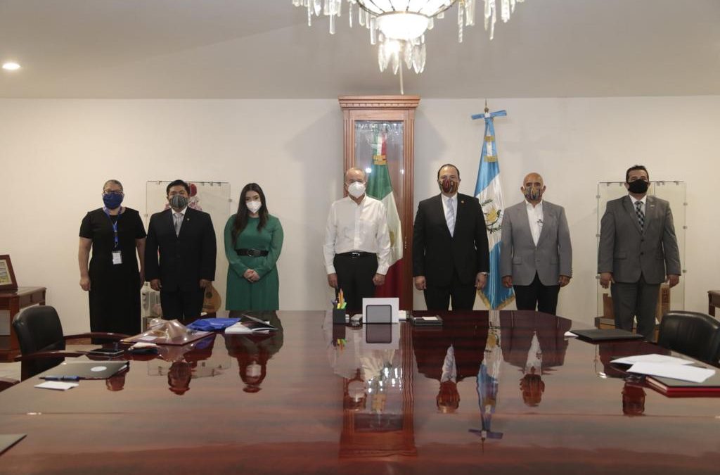 JUAN MANUEL CARRERAS DA BIENVENIDA A SLP A EMBAJADOR DE GUATEMALA.