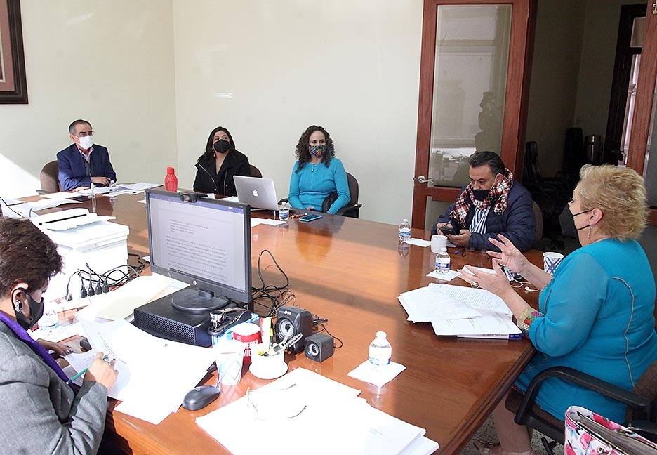 SE REÚNEN INTEGRANTES DE LA COMISIÓN EX PROFESO PARA DICTAMINAR INICIATIVAS CIUDADANAS CON LA TITULAR DEL REGISTRO CIVIL, LIC. LUZ MARÍA LASTRAS, INFORMÓ EL DIPUTADO MARTÍN JUÁREZ CÓRDOVA.