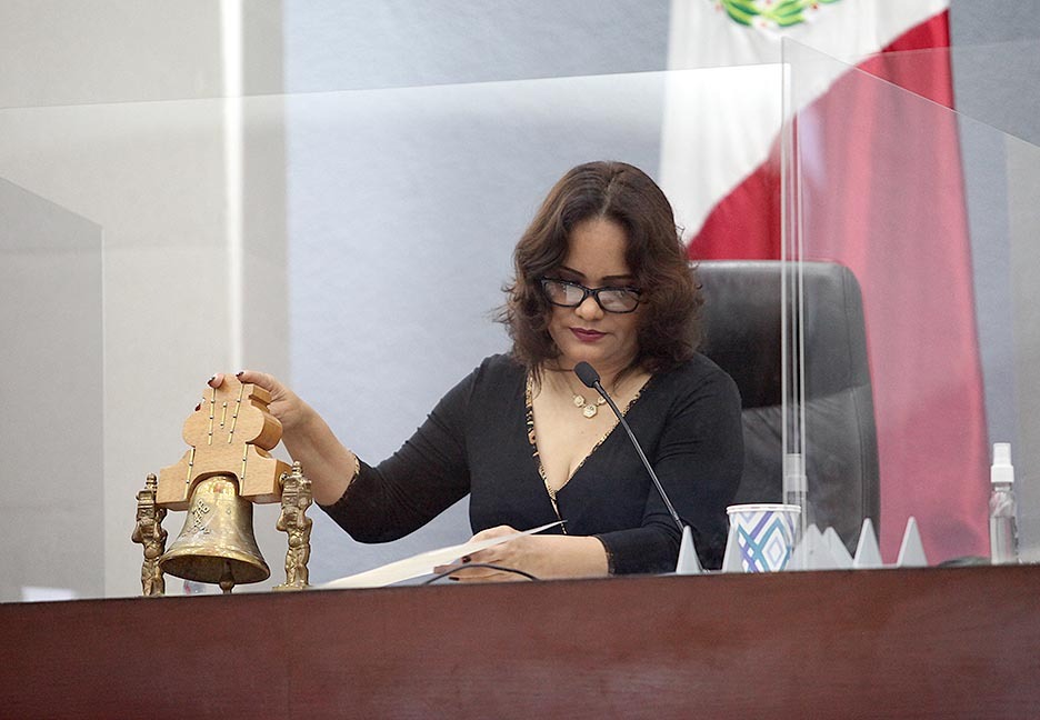 “NO CREO QUE DEBE SER EXCLUSIVAMENTE POR LEY, EL TEMA DE LA PARIDAD,  CREO QUE DEBE SER DE MANERA NATURAL”: DIP. VIANEY MONTES COLUNGA.