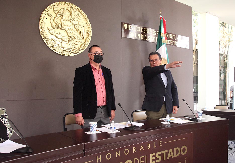 INTEGRANTES DE LA COMISIÓN DEL AGUA SE REUNIERON CON EL TITULAR DE LA CEA PARA ANALIZAR PROBLEMÁTICA DEL DUCTO DE LA PRESA EL REALITO Y LA PRESA LA MAROMA