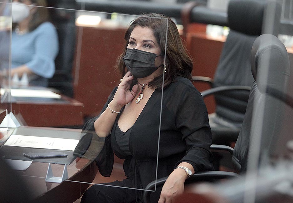 A TRES DE CUATRO MAGISTRADOS DEL STJE NO RATIFICADOS, LA JUSTICIA FEDERAL LES CONCEDIÓ UN AMPARO Y ESTA SEMANA PODRÍA GENERARSE UNO MÁS, POR LO QUE SE REGRESARÍAN LAS TERNAS PARA SUSTITUIRLOS ENVIADAS POR EL EJECUTIVO