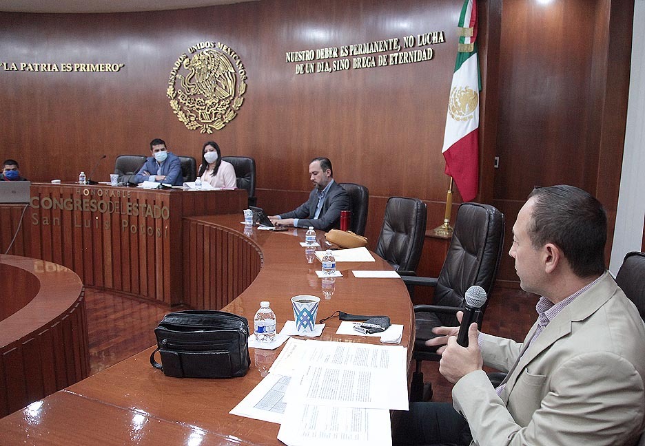 DETERMINA COMISIÓN DE HACIENDA DEL ESTADO QUE SOLICITUD DE SERVICIOS DE SALUD PARA DESINCORPORAR Y DONAR BIENES AL HOSPITAL LOS HERNÁNDEZ, SUBSANE DIVERSAS OBSERVACIONES: DIP. RICARDO VILLARREAL LOO