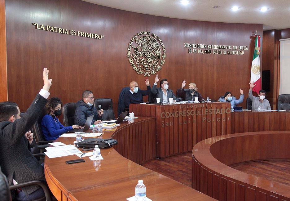 RECIBEN COMISIONES UNIDAS PRIMERA Y SEGUNDA DE HACIENDA Y DESARROLLO MUNICIPAL, PROPUESTAS DE ACTUALIZACIÓN DE TARIFAS DE VALORES DE USO DE SUELO Y CONSTRUCCIÓN DE NUEVE AYUNTAMIENTOS