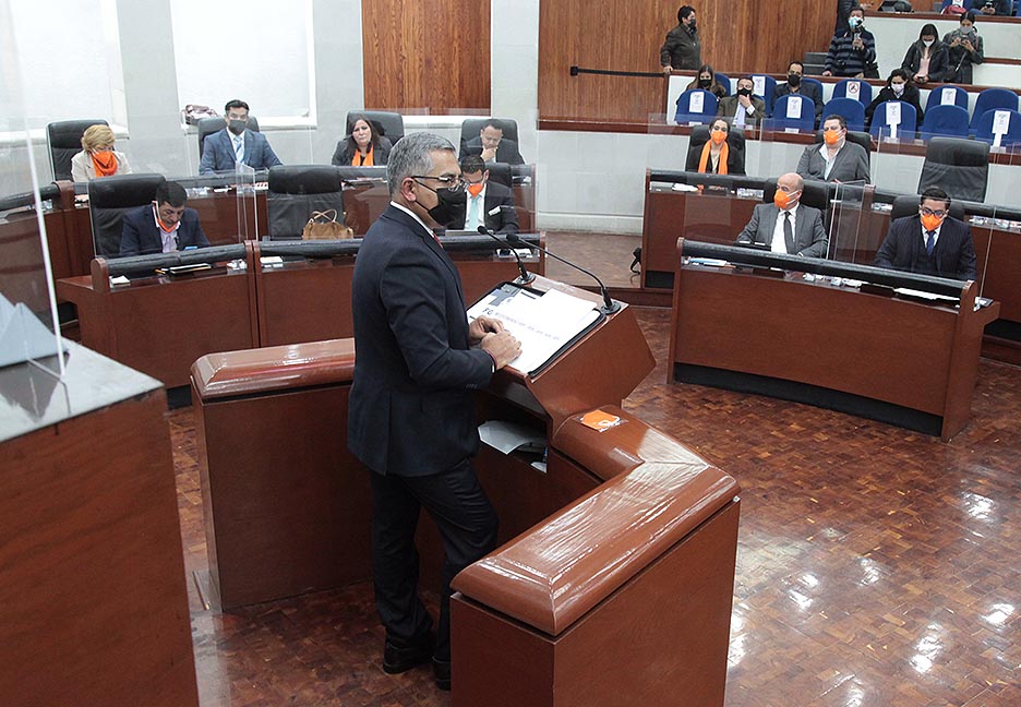 COMPARECE EL ENCARGADO DE DESPACHO DE LA FGE EN EL PLENO DEL CONGRESO DEL ESTADO, TRAS PRESENTAR EL INFORME DE LO REALIZADO EN EL ÚLTIMO AÑO DE EJERCICIO LEGAL