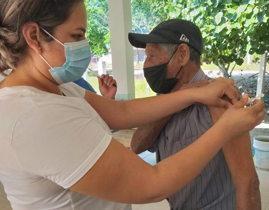 En la Huasteca norte, 30 módulos permanentes de vacunación contra Influenza