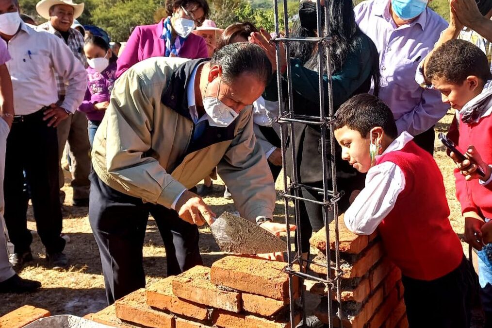SE CONSTRUYEN DOS NUEVAS ESCUELAS EN CIUDAD DEL MAÍZ Y CIUDAD FERNÁNDEZ