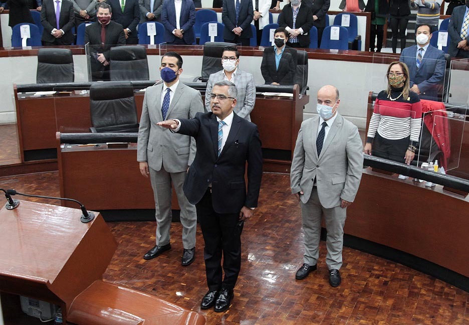 CONGRESO DEL ESTADO ELIGIÓ AL MAESTRO JOSÉ LUIS RUIZ CONTRERAS PARA  OCUPAR EL CARGO DE FISCAL GENERAL DEL ESTADO PARA EL PERIODO COMPRENDIDO DEL  10 DICIEMBRE DEL 2021 A 26 OCTUBRE DEL 2024.