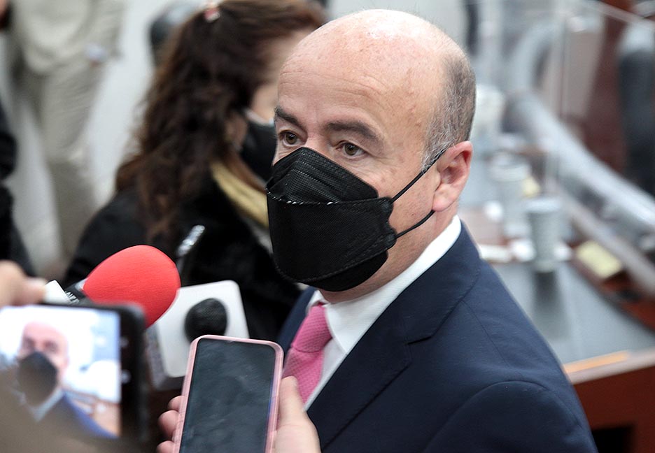 ANTES DE EMITIR EL DICTÁMEN PARA LA CREACIÓN DE LA GUARDIA CIVIL, SE LLEVARÁ A CABO UNA AMPLIA CONSULTA PARA QUE OPINEN TODOS LOS SECTORES