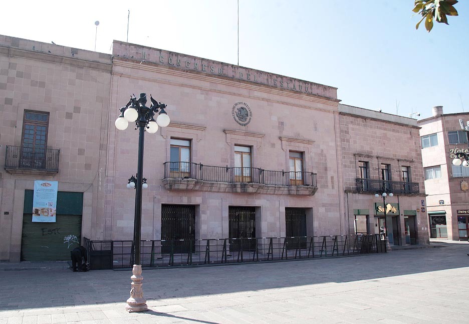 INTEGRANTES DE LA COMISIÓN DEL AGUA DEL CONGRESO DEL ESTADO EXHORTARON A INTERAPAS PARA QUE TRABAJE EN LA REVISIÓN DE LA RED HIDRÁULICA