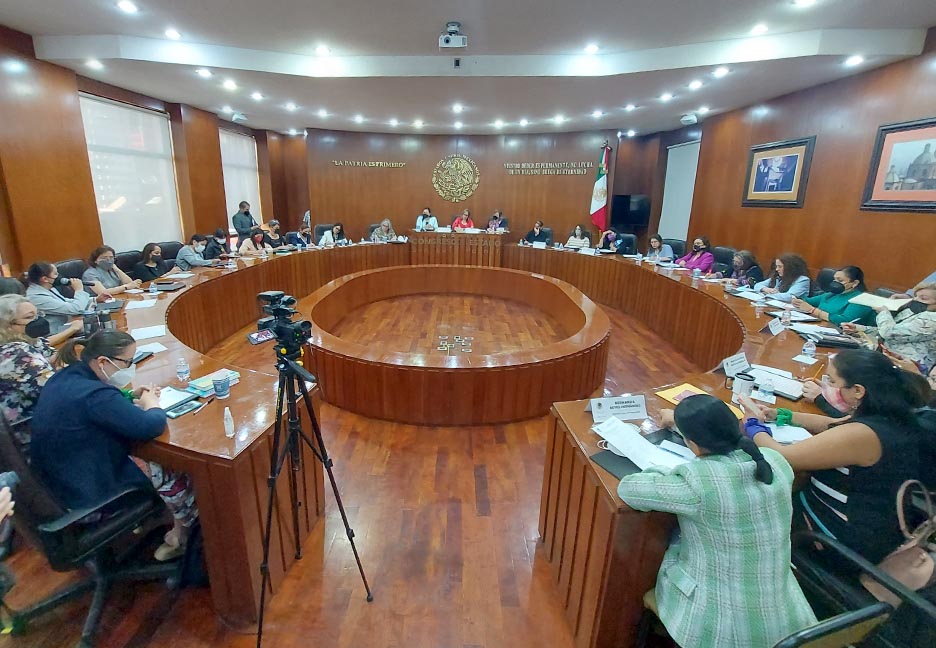 SE TRABAJARÁ CON ACADÉMICAS PARA IMPULSAR UNA AGENDA LEGISLATIVA PARA ATENDER LOS TEMAS DE ERRADICACIÓN DE LA VIOLENCIA Y DISCRIMINACIÓN CONTRA LAS MUJERES