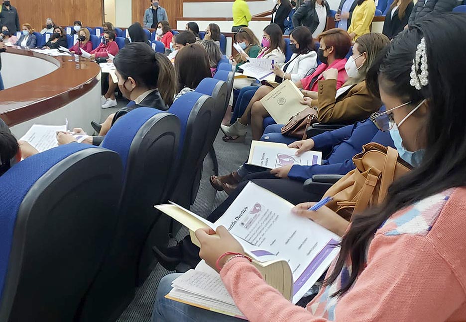 CONGRESO DEL ESTADO REALIZÓ CURSO DE INDUCCIÓN A QUIENES PARTICIPARÁN EN EL SEGUNDO PARLAMENTO DE LAS MUJERES