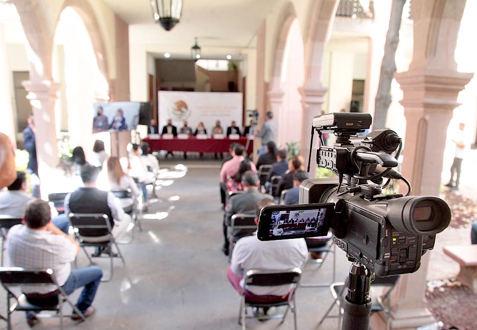 SE REALIZÓ FORO DONDE LAS AUTORIDADES PRESENTARON INFORME DE LAS CONDICIONES DIFÍCILES DE SLP POR SOBRE EXPLOTACIÓN, CONTAMINACIÓN Y SEQUÍA DE ACUÍFEROS