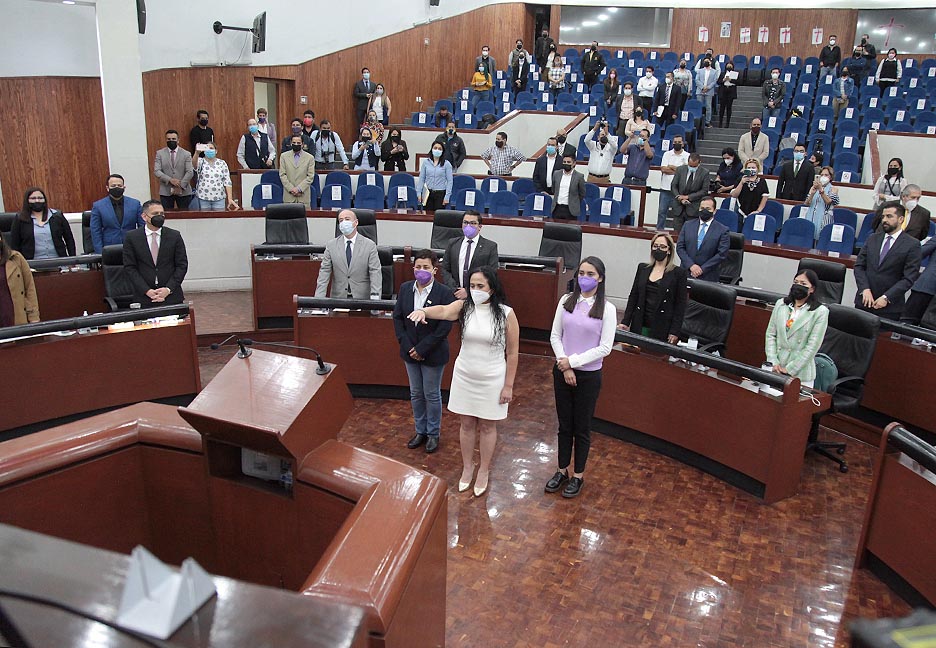 SE ELIGIÓ POR UNANIMIDAD, A LA PROFESIONISTA LARISSA DEL CARMEN MEJÍA BEAR COMO TITULAR DEL ÓRGANO INTERNO DE CONTROL DE LA CEGAIP