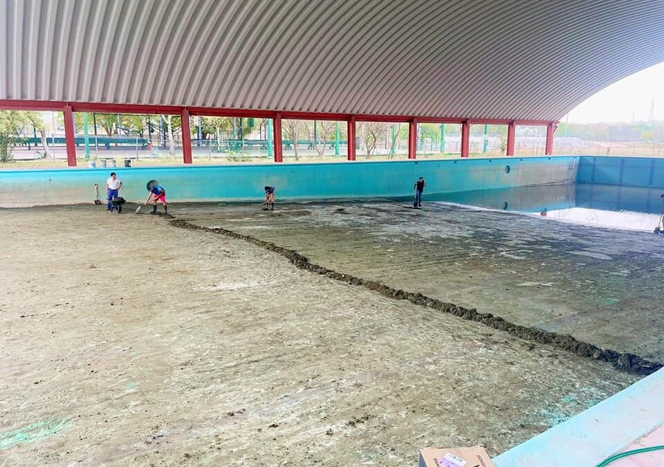 TRAS AÑOS DE ABANDONO AYUNTAMIENTO REHABILITA ALBERCA OLIMPICA