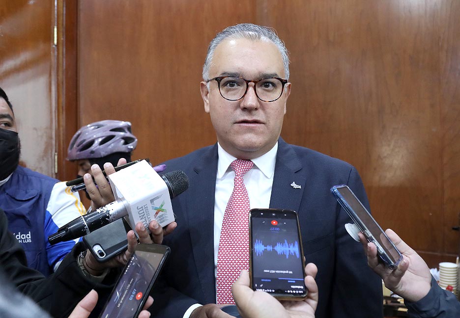 REDUCIR LA JORNADA LABORAL Y AUMENTAR LOS DIAS DE VACACIONES, COMO LO PLANTEA LA INICIATIVA DE REFORMA A LA LEY FEDERAL DEL TRABAJO, ES POSITIVO Y DEBE PROSPERAR