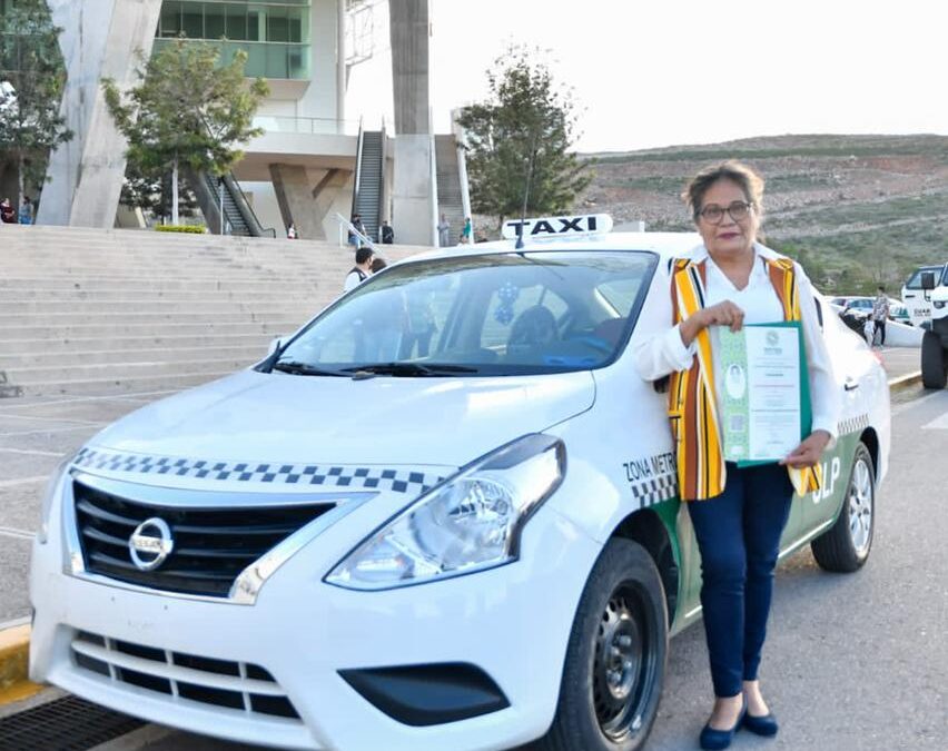 TAXISTAS RECONOCEN LUCHA DE RICARDO GALLARDO EN CONTRA DE LA CORRUPCIÓN