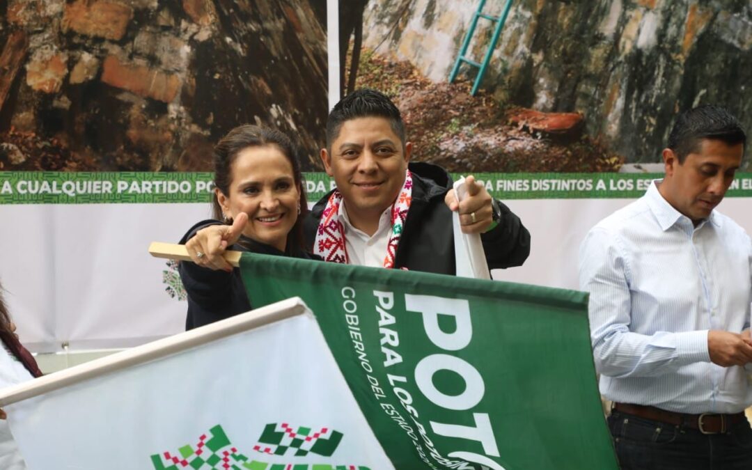 AGRADECEN ALCALDES DE TANCANHUITZ Y TAMPAMOLÓN OBRAS DEL GOBIERNO DEL CAMBIO