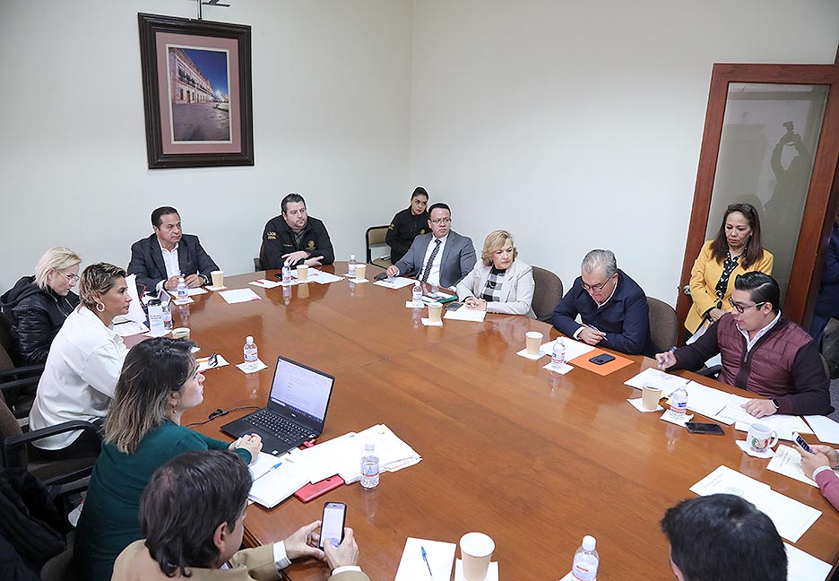 EN COMISIONES APRUEBAN PUNTO DE ACUERDO PARA EXHORTAR A DEPENDENCIAS ESTATALES Y AL AYUNTAMIENTO CAPITALINO A QUE IMPLEMENTEN ACCIONES PARA FORTALECER LA MOVILIDAD URBANA