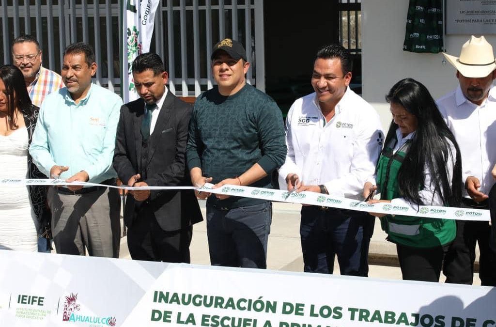 HAY NUEVAS OPORTUNIDADES CON ESCUELA ENTREGADA EN AHUALULCO, RECONOCEN MADRES DE FAMILIA Y DOCENTES
