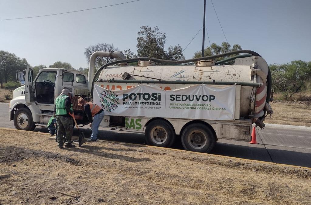 CON EFICIENCIA DE RECURSOS, ATIENDE SEDUVOP MANTENIMIENTO EN VIALIDADES