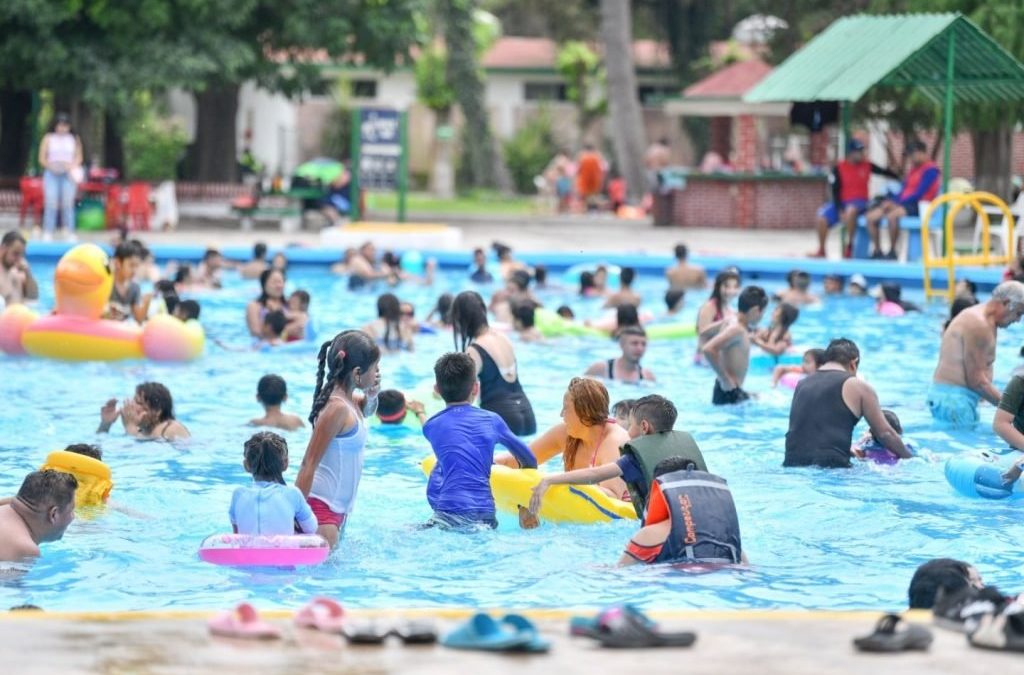RECIBE CON ÉXITO REMODELADO BALNEARIO GOGORRÓN A MILES DE VISITANTES, LOCALES, NACIONALES Y EXTRANJEROS