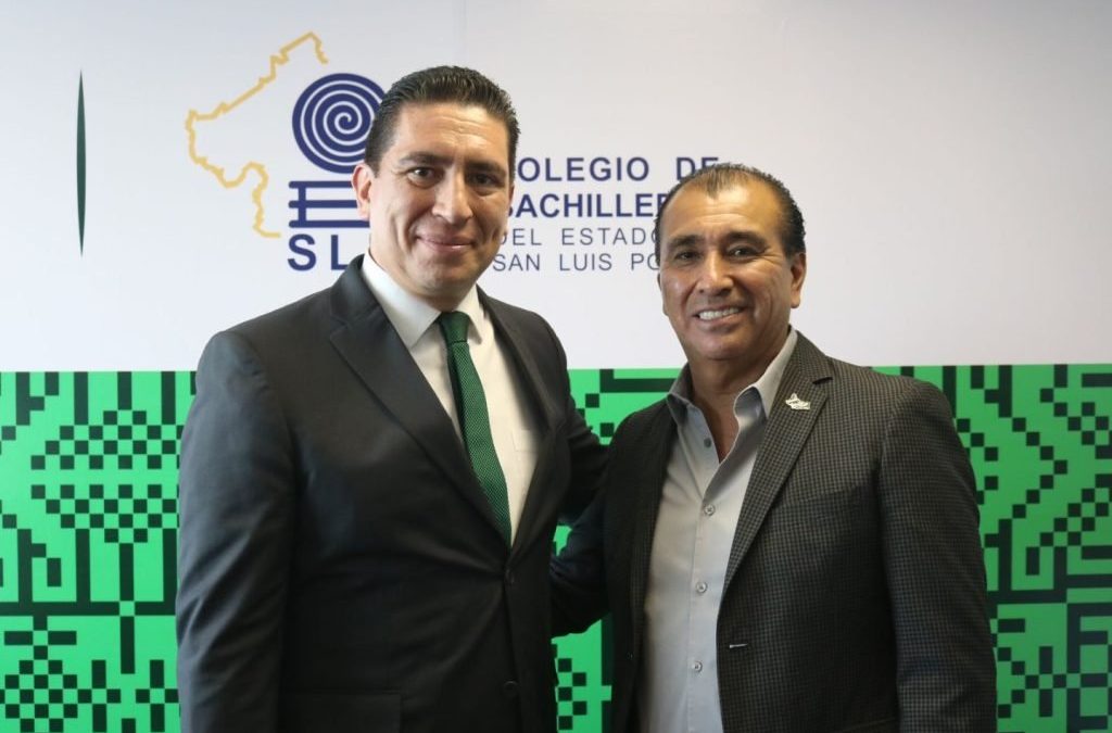 RINDE PROTESTA RICARDO CENTENO COMO NUEVO DIRECTOR DE COBACH