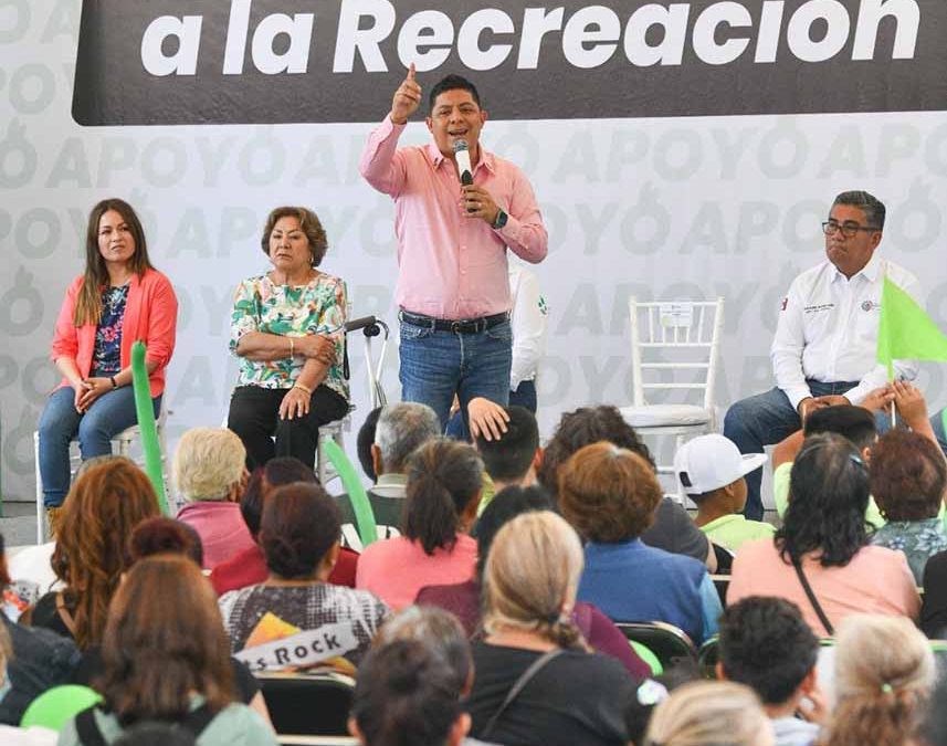 RICARDO GALLARDO ENTREGARÁ ESTE MIÉRCOLES 33 AMBULANCIAS