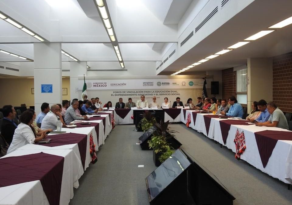 SAN LUIS POTOSÍ FUE SEDE DEL FORO DE VINCULACIÓN PARA EDUCACIÓN DUAL