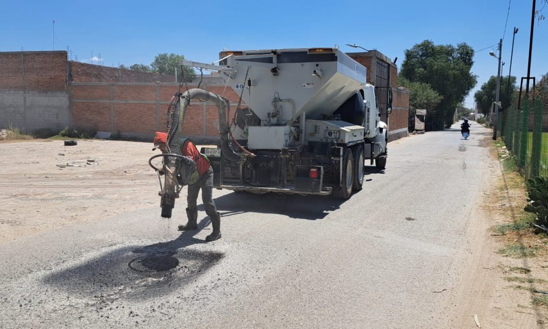 JEC REALIZA TRABAJOS DE CONSERVACIÓN EN VIALIDADES DE LA ZONA METROPOLITANA