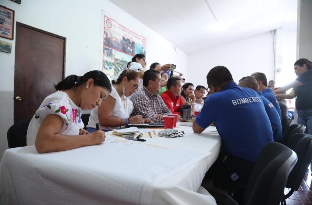 COMISIÓN DE PUNTOS CONSTITUCIONALES REALIZA MESA DE TRABAJO CON INTEGRANTES DE CUERPO DE BOMBEROS DE LA ZONA HUASTECA