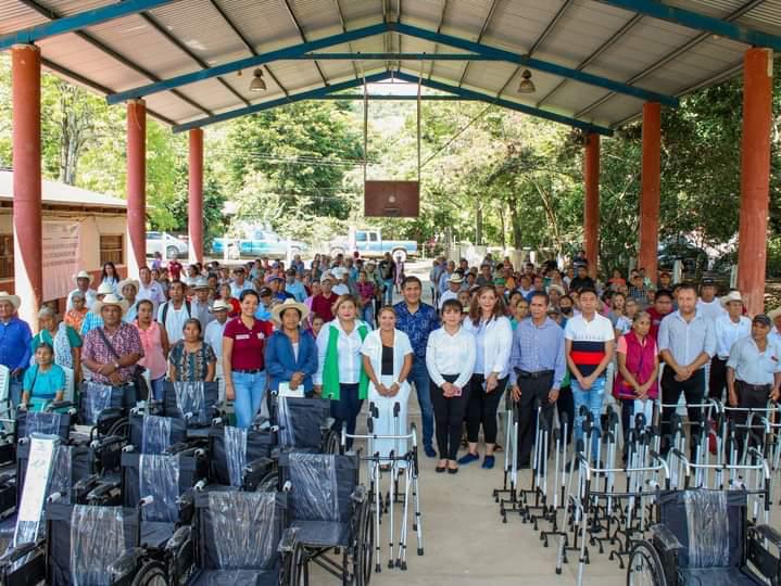 GOBIERNO DEL ESTADO BRINDA APOYO A POTOSINOS SIN SEGURIDAD SOCIAL.