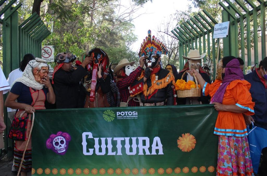 DESFILES DE XANTOLO MOSTRARÁN LA RIQUEZA CULTURAL POTOSINA