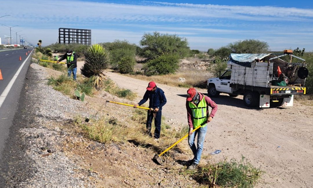 EN OCTUBRE, ESTADO ATENDIÓ CAMINOS EN 20 MUNICIPIOS