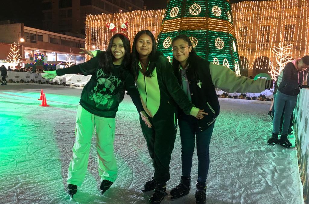 FAMILIAS POTOSINAS Y VISITANTES DISFRUTAN LA VILLA NAVIDEÑA