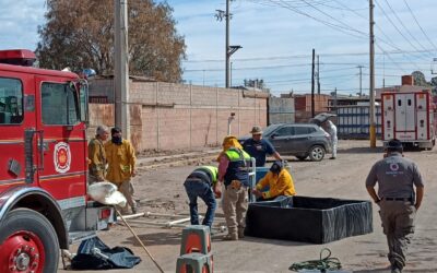 PROTECCIÓN CIVIL ESTATAL COLABORA EN TOMA DE MUESTRAS EN EMPRESA QUE SE INCENDIÓ