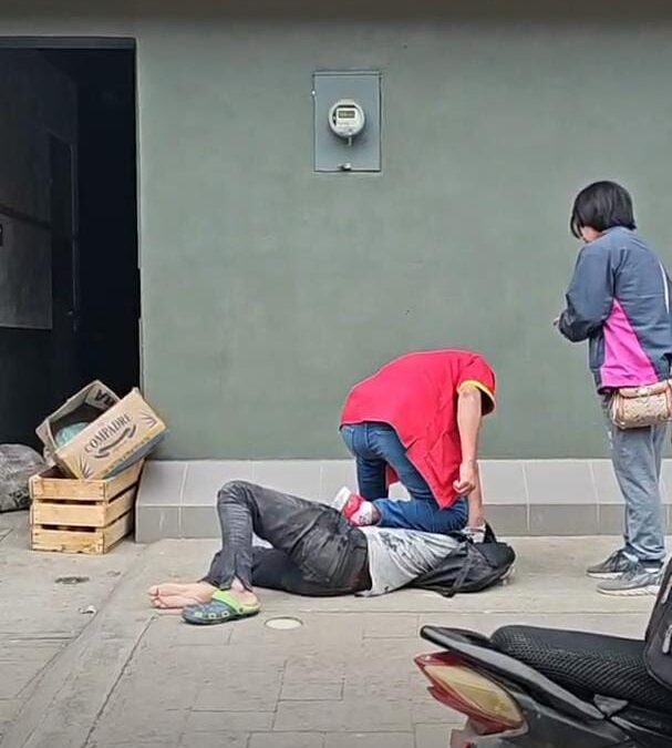 Dos Detenidos en pleito en un oxxo