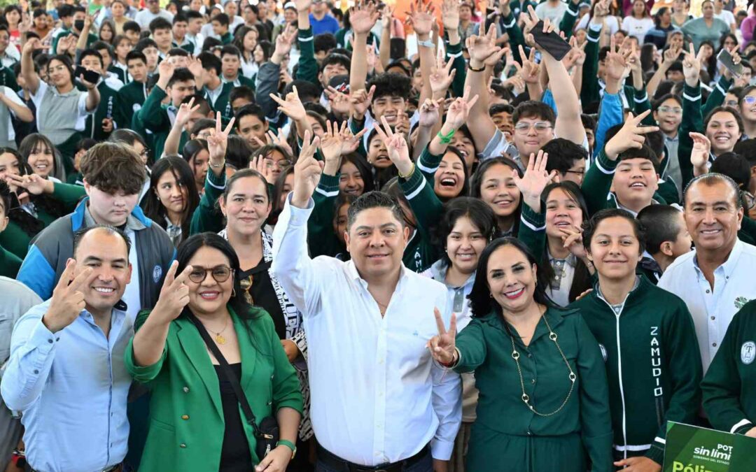 RICARDO GALLARDO MODERNIZA SECUNDARIAS POPULARES