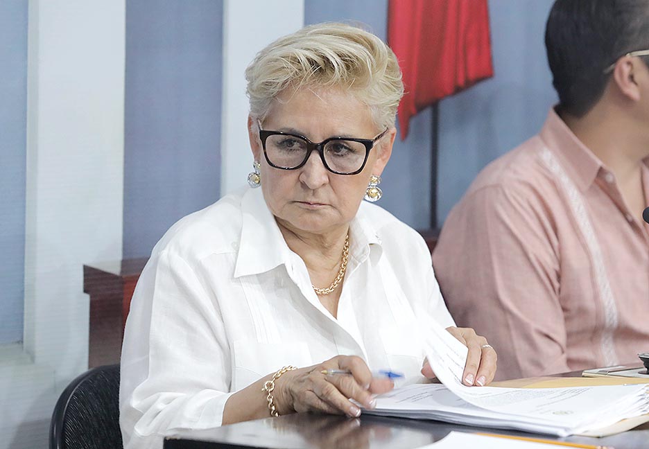 LA POBLACIÓN DEBE ACUDIR A CLÍNICAS ESTÉTICAS QUE CUENTEN CON LOS PERMISOS DE LAS AUTORIDADES SANITARIAS