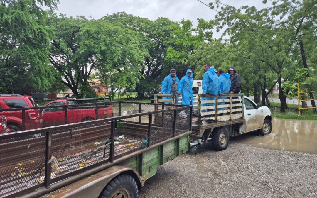 AUTORIDADES MUNICIPALES REALIZAN SUPERVISIÓN EN TANZACALTE Y ENTREGAN APOYOS A FAMILIAS
