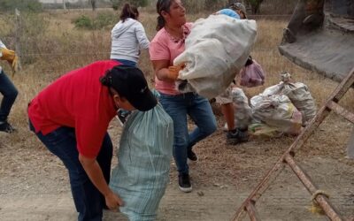 EL GOBIERNO MUNICIPAL PREVIENE CRIADEROS DE MOSQUITOS EN EL EJIDO ESTACION TAMUÍN