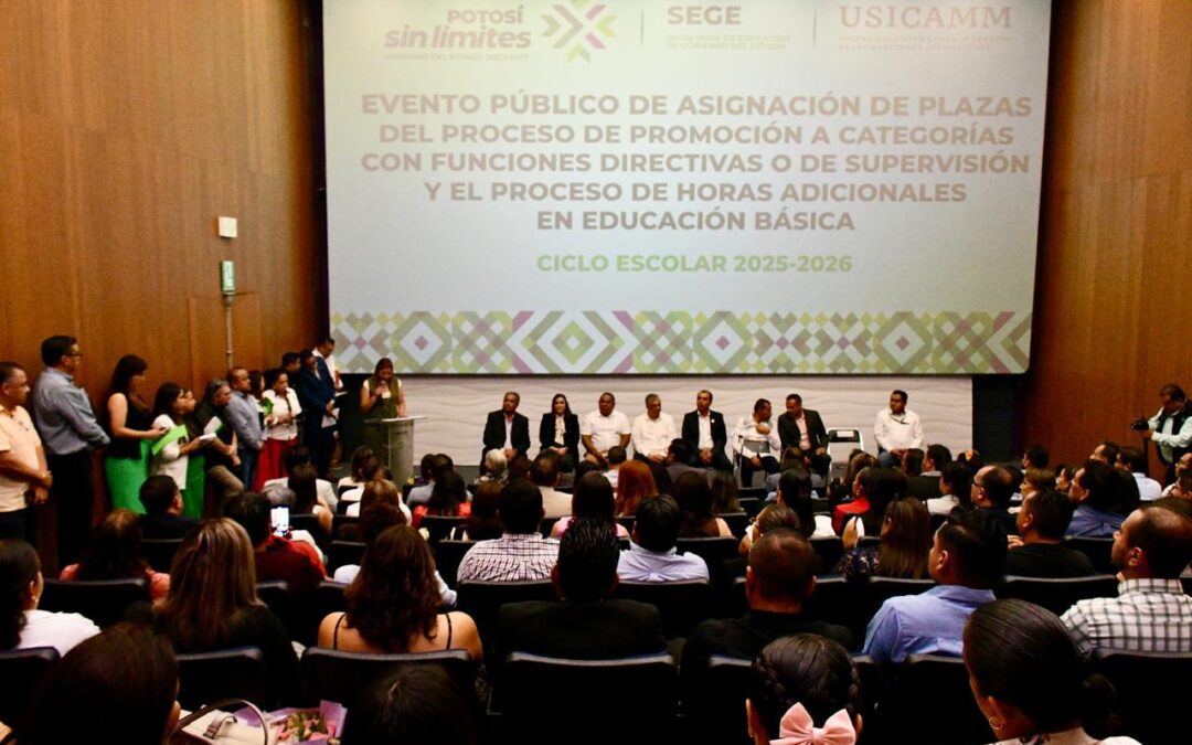 RECONOCEN A MÁS DE 60 DOCENTES POR SU PROMOCIÓN EN EDUCACIÓN BÁSICA