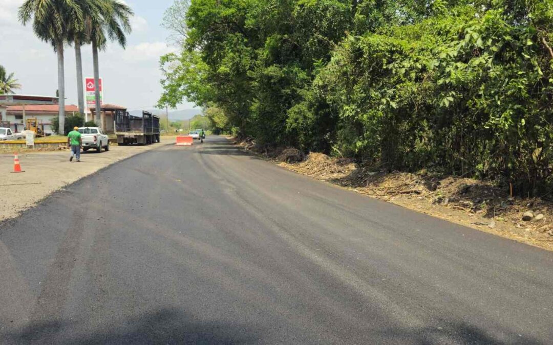 ESTADO AVANZA CON REHABILITACIÓN DE CAMINO EN TAMASOPO