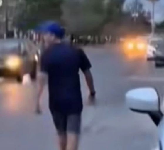 Hombre descubre a su esposa en un motel con su amante; confrontación queda registrada en video
