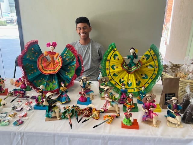 ARTESANOS POTOSINOS RECIBEN MÁS APOYO