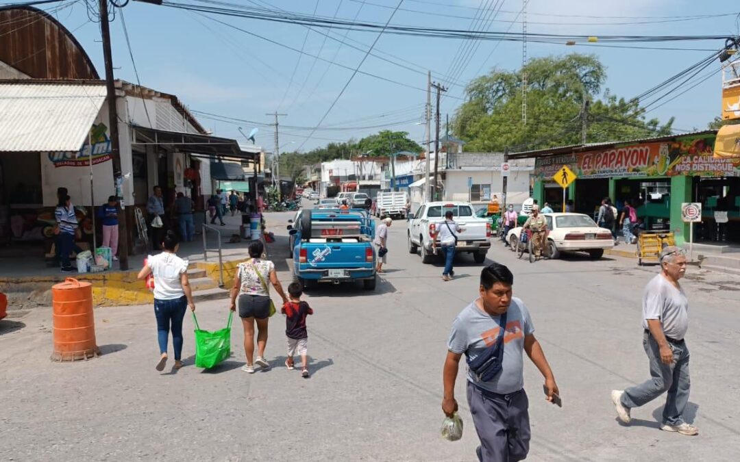 EXHORTAN AL COMERCIO AMBULANTE, REUBICAR SUS PUESTOS POR EL INICIO DE CONSTRUCCION DE LA AVENIDA «PAS»